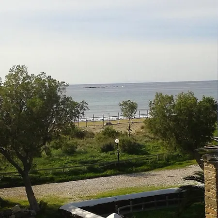 Nostos Beachfront & 3*