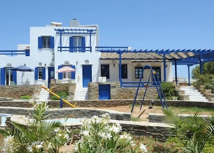 Nostos Beachfront & شقة فندقية 3*