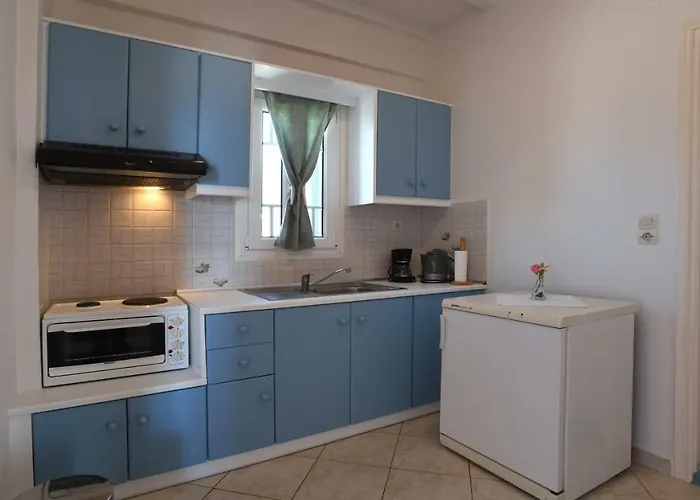 Nostos Beachfront & شقة فندقية 3*