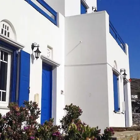 Nostos Beachfront & 3*