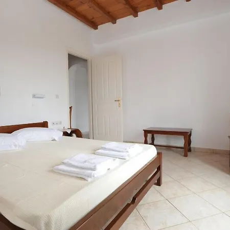 Nostos Beachfront & شقة فندقية