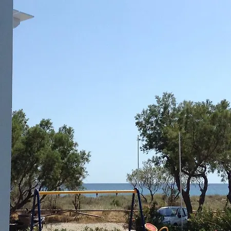 Lägenhetshotell Nostos Beachfront & Agios Ioannis (Tinos)