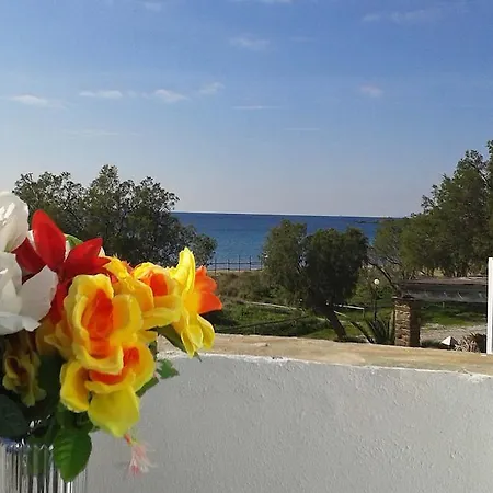 Lägenhetshotell Nostos Beachfront & Agios Ioannis (Tinos)