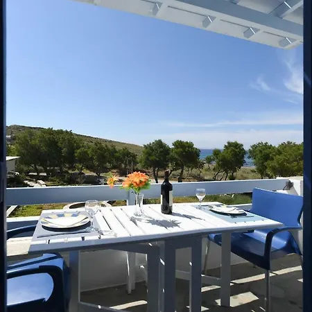Nostos Beachfront & شقة فندقية 3*