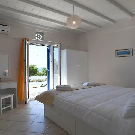 Nostos Beachfront & Aparthotel