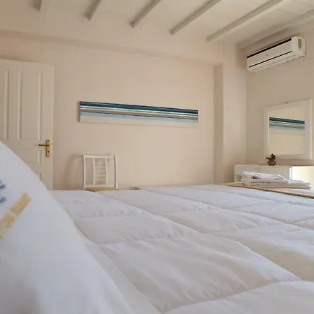 Aparthotel Nostos Beachfront & Agios Ioannis (Tinos)