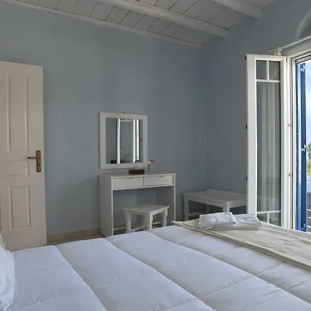 Nostos Beachfront & Lägenhetshotell 3*