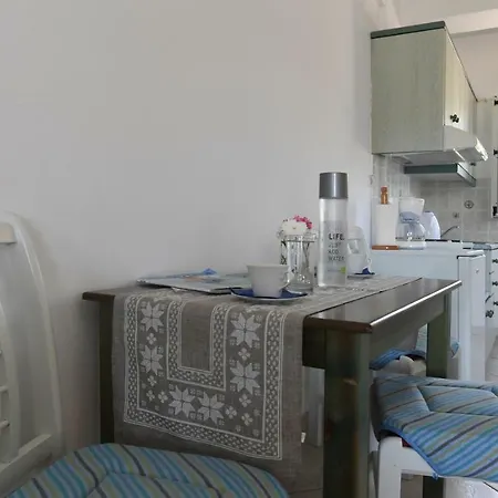 Lägenhetshotell Nostos Beachfront & Agios Ioannis (Tinos)