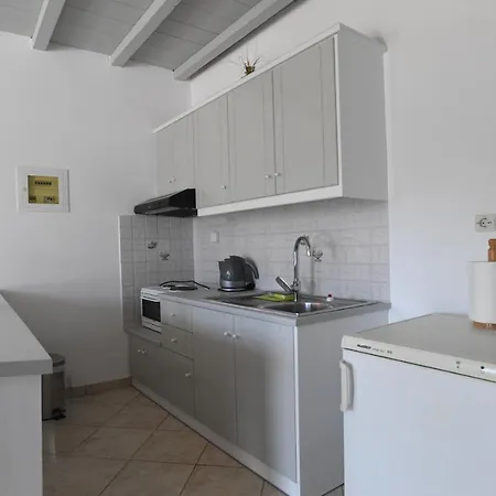 Nostos Beachfront & Aparthotel