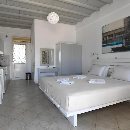 Aparthotel Nostos Beachfront & Agios Ioannis (Tinos)