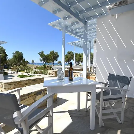 Lägenhetshotell Nostos Beachfront & Agios Ioannis (Tinos)
