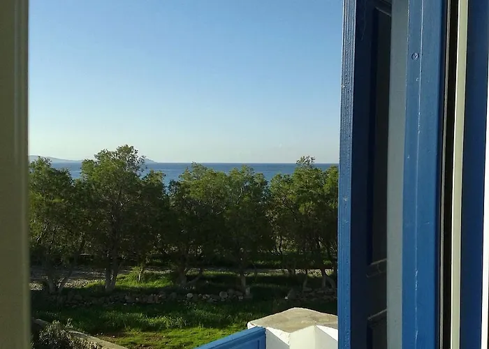 Apart Otel Nostos Beachfront & 3*