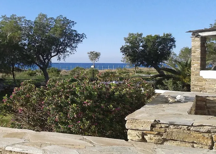 Nostos Beachfront & 3*