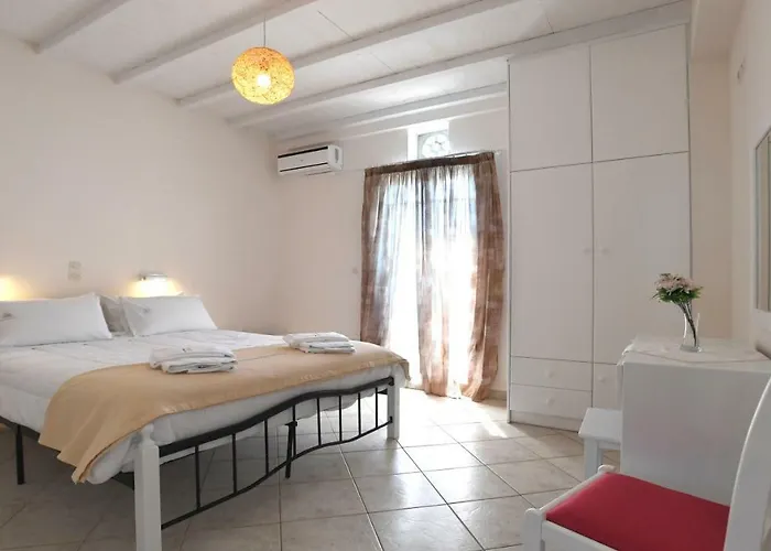 Nostos Beachfront & Apart Otel Agios Ioannis (Tinos)